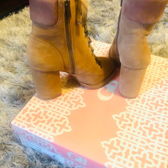 Gianni Bini Booties - Picture 2 of 4